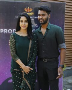 Pavani Reddy Instagram - So happy and exited for this 
Thanking my entire team members on this and wishing us all good luck. 
Thank you B Bala Krishnan ji 
Lastly thank you. For my FRIEND MASTER, My perfect partner and now my DIRECTOR @amir__ads thanks a lot for everything ❤️
👗: @fatiz_official 
Styled @sunilkarthik_sk 
#new #movie #pooja