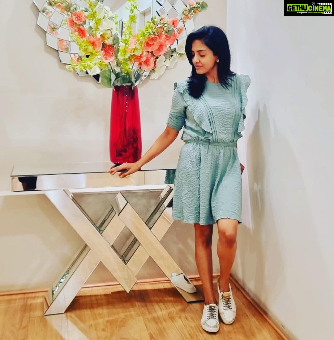 Pavani Reddy Instagram - “Healthy skin is a reflection of overall wellness” Here I’m at #SkinLabChennai one of the best clinics at chennai for some self love. Had an opportunity to meet @rajathi.kalimuthan who is a lovely and friendly person, enjoyed every moment of the chat with her. The team of SkinLab chennai has the best experienced doctors and staff and offers all advanced & latest treatments right from acne, pigmentation, scar reduction, hairfall, fillers, botox, coolsculpting and one of the best quality IV glutathione for overall wellness Will be visiting regularly from now on. If you are a person who would love to pamper yourself like me then contact 7358400400 Dr. Jamuna Pai’s SkinLab, Khader Nawaz Khan Road, Nungambakkam, Chennai - 600006 @rajathi.kalimuthan @skinlabindia