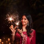 Pavani Reddy Instagram - Wishing you all a very happy and safe Diwali Lens: @zerogravityphotography Location: @ajgardens_ MUA: @mua_vijisharath Garment: @diadembridalchennai Jewels: @bronzerbridaljewellery #pavnians #pavmir #diwali #lighting