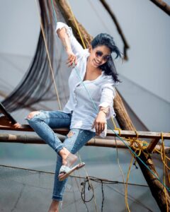 Pavani Reddy Instagram - PEACE 🤍
📸 : @rohanbmc 
#peace #calm #happiness