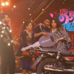 Pavani Reddy Instagram - And yeah finally we WON woooooowwwwww 💃🏾💃🏾💃🏾all thanks to @vijaytelevision @pradeepmilroy @jegannath_ @vivek_gilbert @joshua_preetham @meramyakrishnan @dancersatz @priyankapdeshpande And @sunilkarthik_sk thanks for making me look gorgeous every time with the beautiful costumes love you 😘 A special thanks to @essensemakeup for making me look even more beautiful. lovey work done by you darling. And to my people, who believed in me and pushed me to this, without your encouragement i would have never reached here lots of love to you guys😘😘. And @amir__ads master no words, dancing was only a big challenge for me and that too stepping on a competition show, was even more scary thing, but you proved that you are the best master, who knew how to make a non dancer dance and make her win. I know this was the biggest task for you. And this was a wonderful journey, I would cherish every moment of this ever. got to know you more, learnt so many new things from you, your such a beautiful person inside out, mmm time just flew away like that. You have been a great master, great supporting dance partner, best friend. So now shall we begin our life journey together 🙈 and b my best life partner too waiting for that day Mr @amir__ads will you be mine forever and ever I LOVE YOU 🥰🥰
