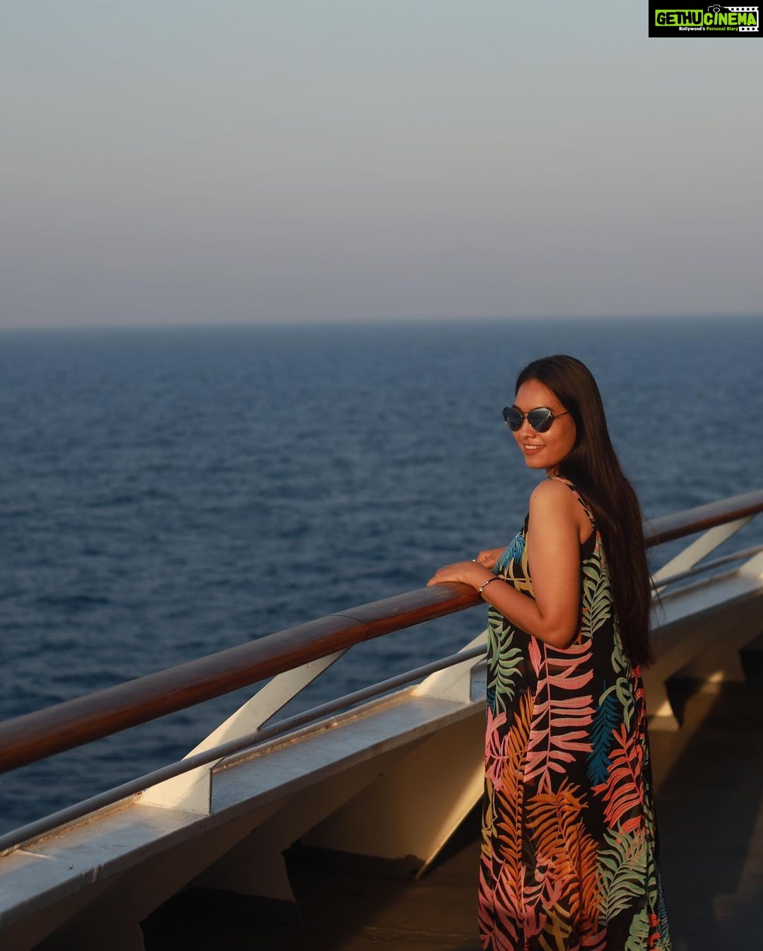 Pavithra Janani Instagram - ❤️🚢❤️ @cordeliacruises Pc @bhoopalm_official #cordeliacruises #indiancruiseline #cruiseholidays #cityonthesea #perfectholiday #mvempress #holidayatsea #cruisevacations🚢⛵ #awesomeexperience❤️