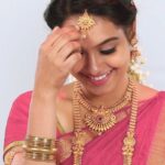 Pavithra Janani Instagram - 🌹 #majorthrowback❤ #eeramaanarojaave #malar