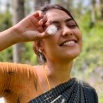 Pavithra Janani Instagram - 💜 #kodaikanaldiaries #shootingspot🎥🎬 #thendralvanthuennaithodum #abhi