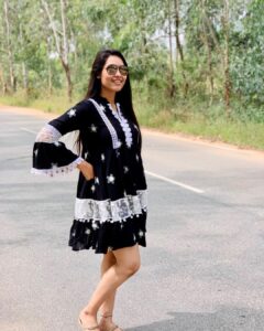 Pavithra Janani Instagram - Embrace the detours 🧿☺️🧿

#bangaloredays #nandhihills⛰️ #shopping
