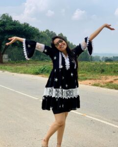 Pavithra Janani Instagram - Embrace the detours 🧿☺️🧿

#bangaloredays #nandhihills⛰️ #shopping