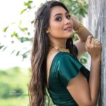 Pavithra Janani Instagram - Happy diwali ✨🪔💫 Outfit @thorkal_couture_official Mua @deepz_beautyjourney Hairstylist @aura_makeoverartistry Jewelleries @fineshinejewels Pc @saranjphotography