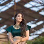 Pavithra Janani Instagram - Happy diwali ✨🪔💫 Outfit @thorkal_couture_official Mua @deepz_beautyjourney Hairstylist @aura_makeoverartistry Jewelleries @fineshinejewels Pc @saranjphotography