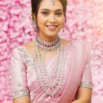 Pavithra Janani Instagram - Give it time 🌸 Mua @lakshana_priya_mua @lakshana_designer_studio Pc @bhoopalm_official Jewelleries @chennai_jazz