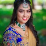 Pavithra Janani Instagram - When life gets blurry adjust your focus 💙 MUA : @nivemakeupartist Hairdo : @haripriyamakeupartist Blouse : @j2fashions Saree : @meshira.in Jewellery : @new_ideas_fashions Flower @yuki_bridal Behind the lens @kalairavichandran_ #lovedthislooks😍