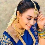 Pavithra Janani Instagram - Blue color concept @pavi_editzz Saree @ashas_womens_collection Blouse @yaradesigners Jewelleries @littlefingers_bridal_jewellery Hairstylist @haritharavi0711 Makeup the great 😜 @pavithra.janani 😉 Thank u so much everyone thanks a lot for ur constant support 😍 #malar #eeramaneyrojavey🌹