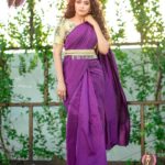 Pavithra Janani Instagram - I am simply myself with chopstick curls 😜 Shoot for : @rhemas_bellezza_atelier MUA: @rhemas_bellezza_atelier HAIRSTYLIST: @ratnamakeupartist WARDROBE COURTESY: @jyotishdhiwakar.vastramvesture JEWELLERY: @aarabridaljewels DOP: @dhanush__photography LOCATION: @ajgardens_ 😈