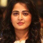 Pavithra Janani Instagram - #gratitudepost❤️ Late post ; as it needed so much time for me to translate my excitement into words. Admist a long tiring day as a boost of fresh air I received a call from the enchanting @anushkashettyofficial mam , our very own Bahubali actress Devasena! It was surreal, felt like a prank and was a dream like day ever. It was an appreciation call for thendral vanthu ennai thodum! She was generous enough to make the effort and praise us and the respect for her grew beyond boundaries She also mentioned she is a regular watcher of our series and compliments recieved by her will be etched in my heart forever ❤️ I’m still flying in cloud nine even when writing this On a tired day I think of your call and all my lethargy just flies off like magic Thank U 😍 #thankful🙏 #grateful #mosthumbleperson