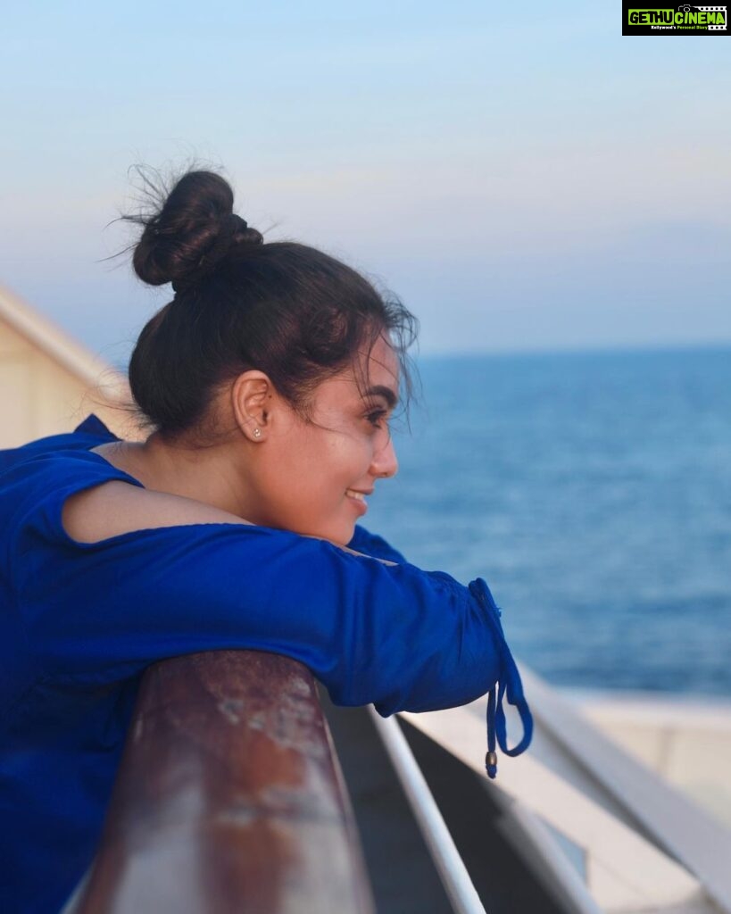 Pavithra Janani Instagram - Smell the sea,feel the sky Let your soul and spirits fly 💫 @cordeliacruises Pc @bhoopalm_official #cordeliacruises #indiancruiseline #cruiseholidays #cityonthesea #perfectholiday #mvempress #holidayatsea #cruisevacation