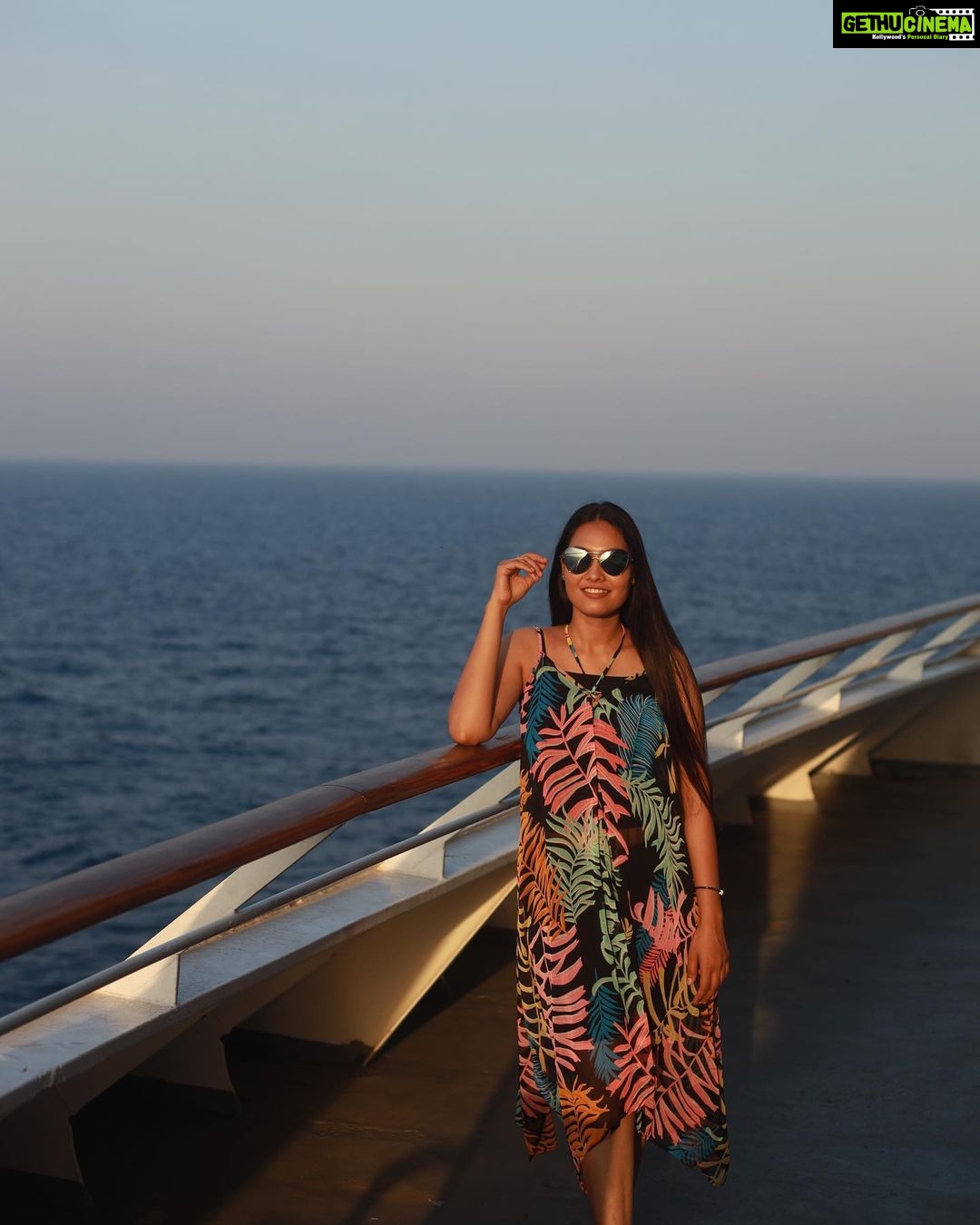 Pavithra Janani Instagram - ❤️🚢❤️ @cordeliacruises Pc @bhoopalm_official #cordeliacruises #indiancruiseline #cruiseholidays #cityonthesea #perfectholiday #mvempress #holidayatsea #cruisevacations🚢⛵ #awesomeexperience❤️