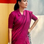 Pavithra Janani Instagram – ☺️

Sarees @rishi_boutique2023 
Blosue @abarnasundarramanclothing 

#thendralvanthuennaithodum #abhi #swipeleft⬅️