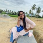 Pavithra Janani Instagram - Unplanned trips r the best ☺️❤️🧿 @tharsika_tharshi @barath_blze @deepakjithu @rbpixels_80d thanks for taking care of me guys 😉❤️ #parvathamalai🕉️🔱🐚 #divinevibes🔱 #tenthouse⛺ #yelagiridiaries #onspotshopping #roadsidefood #lovetotravel❤️ #bheemafalls #bestexperiences #positivevibesonly✨