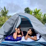 Pavithra Janani Instagram - Unplanned trips r the best ☺️❤️🧿 @tharsika_tharshi @barath_blze @deepakjithu @rbpixels_80d thanks for taking care of me guys 😉❤️ #parvathamalai🕉️🔱🐚 #divinevibes🔱 #tenthouse⛺ #yelagiridiaries #onspotshopping #roadsidefood #lovetotravel❤️ #bheemafalls #bestexperiences #positivevibesonly✨