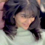 Pavithra Lakshmi Instagram - Customised layers with front bangs for @pavithralakshmioffl ♥️💯💋 ☎️For appointments and other service details: 🌐 www.zazzlesalon.com 📍Trichy cantonment: 9610023456 📍Trichy Thillainagar: 8682077777 📍Coimbatore: 9610045678 📍Nungambakkam: 9610056789 📍Velachery: 7449015555 📍Thanjavur : 9944429295 📍Bangalore : 7353811111 📍Pondicherry: 9673722222 📍VR Mall Anna Nagar: 74187 77511 #haircut #customised #layers #bangs #dance #dancedancedance #zazzle #salon #haircutsforwomen #hairstyles #fashion #styleinspiration #pavithralakshmi #cookwithcomali #fame #celebrity #samantha Chennai, India