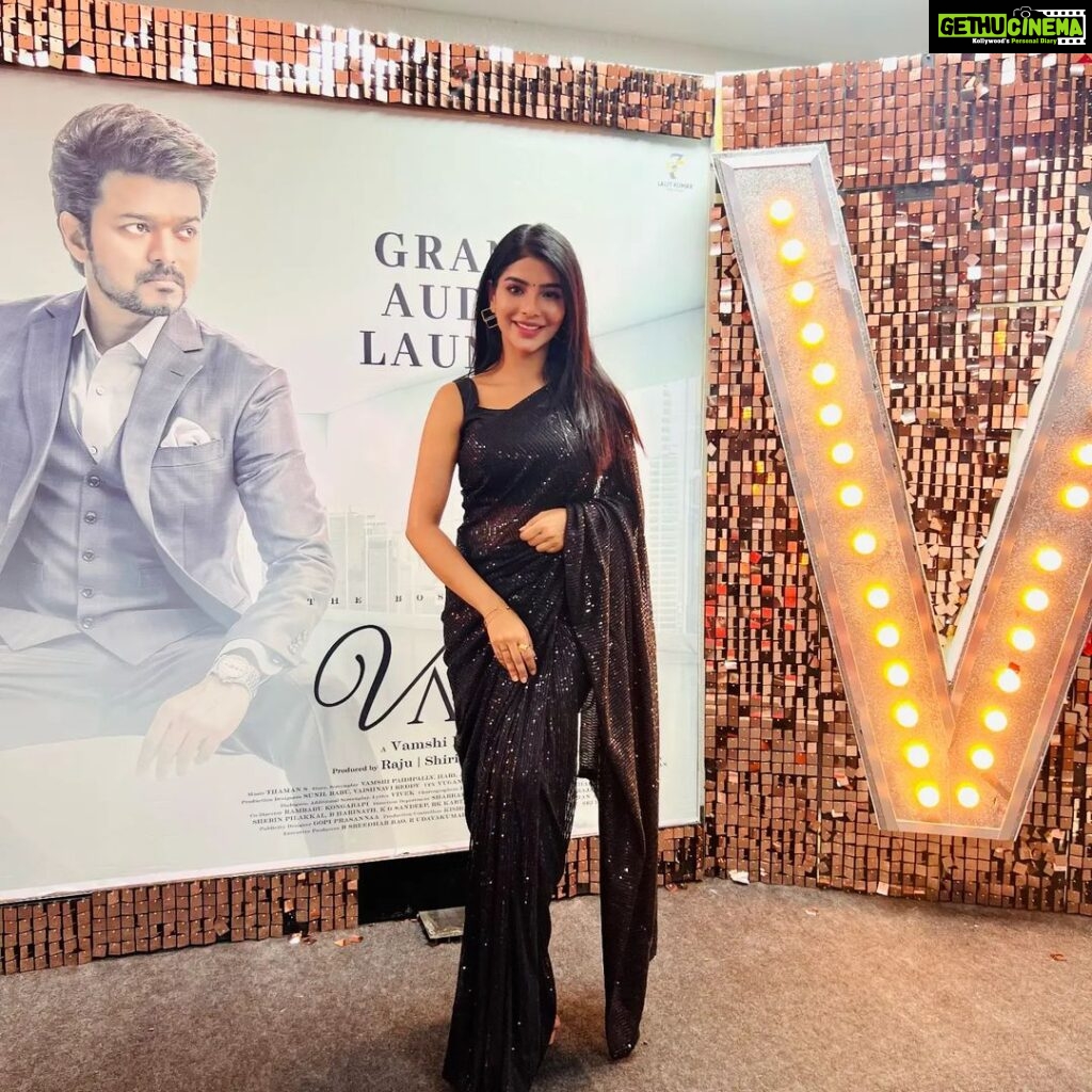 Pavithra Lakshmi Instagram - One most unforgettable experience of the year! To have met vijay sir in such close quarters. I was able to witness his speech and the mass. Couldn't thank @karya2000 @noiseandgrains ♥️🤗 enough for this Thank you for styling me pretty @shimona_stalin Wearing @vkfashion2018 Makeover @artistrybyshruthi