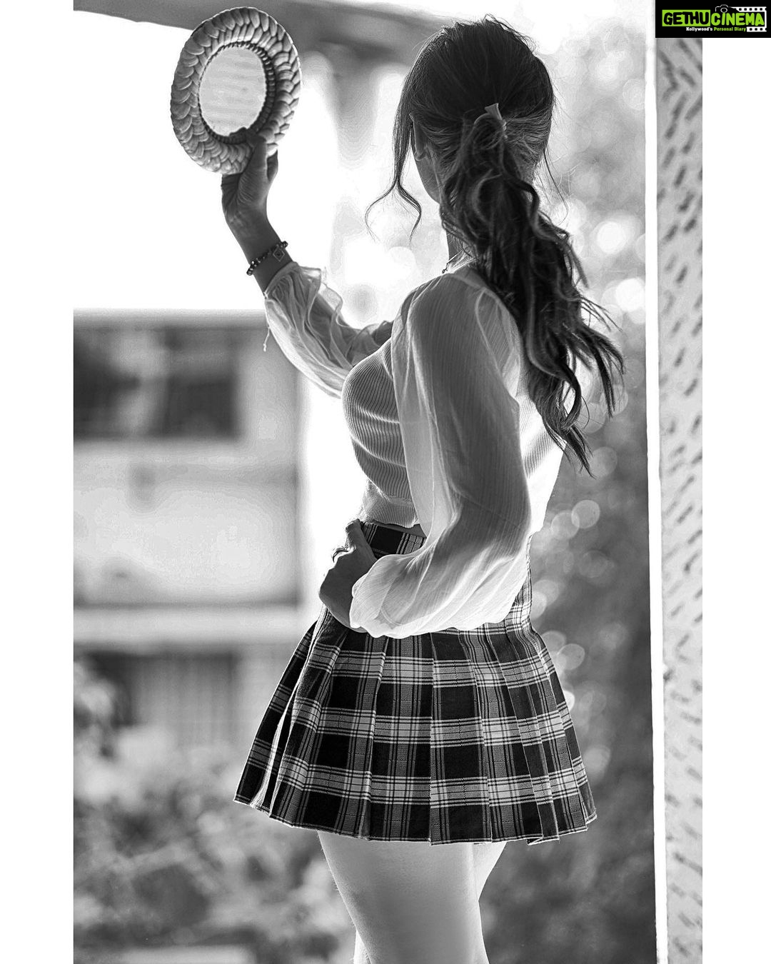 Payal Rajput Instagram - I love the angle you got on this pic! 🥰 You really know how to capture the perfect moment.” @ashishsom 📸