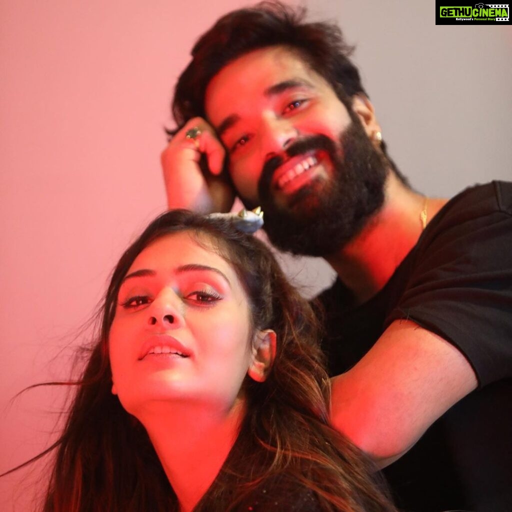 Payal Rajput Instagram - Heya @theessdee 🖤🧿 I know last few years have really been tough for u.. Life is tough ,but you're tougher.” 🌻 more power to u Saurabh. Happiest of birthdays to my favourite human 🎂.. Your smile and love make my life happy, joyfully, and cheerfully. You lift me up and hold me down, you make me smile when I'm feeling down. You bring me peace, you bring me gifts, you're the person I'm most happy to share my life with. God bless you with long and healthy life . ♾ ⭐️ #happybdaybestie