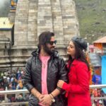 Payal Rajput Instagram - Sometimes the best adventures are the ones that are shared with your best friends … #frinedsforlife❤️ #kedharnathdarshan 🙏🏼 Har har Mahadev 🙏🏼 Kedarnath Temple
