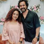 Pearle Maaney Instagram – Njangal pose cheyyunna vare Nila frame il undayirunnu…. Just Miss 😀
:
Click @sainu_whiteline