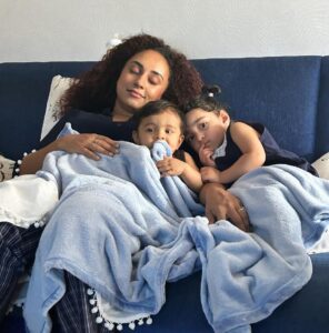 Pearle Maaney Instagram - My Cuddle Buddies… awww!!! My little hearts ❤️
:
PS: if you are wondering how long this lasted… well… not for more than 30 seconds 😂