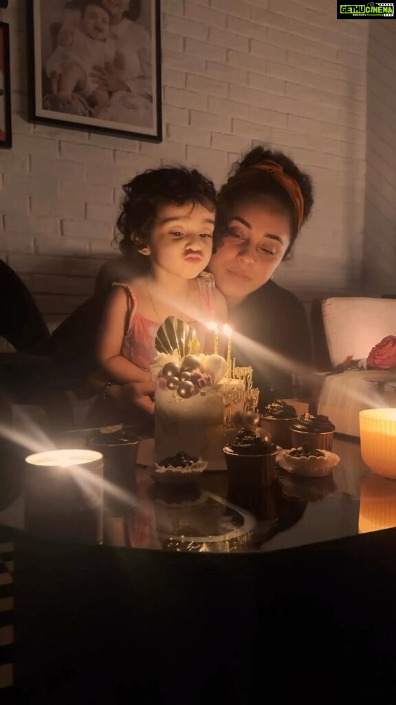 Pearle Maaney Instagram - Making my girl’s birthday extra sweet and special @pearlemaany #happybirthday
