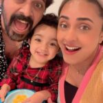 Pearle Maaney Instagram – Happy New Year!!!!!!!!!!!!!!!!! We Love You!!!! Let’s Step into 2023 with lots of Love Hope Peace Happiness craziness Success and everything Awesome!!!! 😘