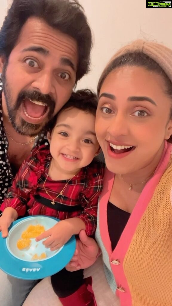Pearle Maaney Instagram - Happy New Year!!!!!!!!!!!!!!!!! We Love You!!!! Let’s Step into 2023 with lots of Love Hope Peace Happiness craziness Success and everything Awesome!!!! 😘