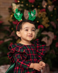 Pearle Maaney Instagram - And… we met a cute little Reindeer🎄❤️