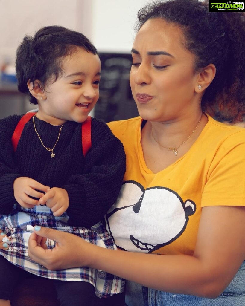 Pearle Maaney Instagram - ME: Nila what are you eating ? Nila : Open your mouth. Me : okay! Nila : it’s Tissue paper 🤭😂 Swipe right to see my reaction 😐🥴