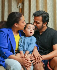 Pearle Maaney Instagram - Well… She has her own way of making us fall in love with her… Nila Baby…Our little entertainer ❤️ which one is your fav expression of hers? 😋