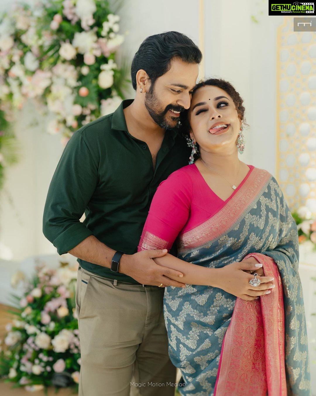 Pearle Maaney Instagram - ♾️ ❤️ ♾️ @srinish_aravind . . Click @magicmotionmedia MUA @sijanmakeupartist