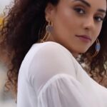 Pearle Maaney Instagram - Vibing with the Breeze while @srinish_aravind captured some moments 🎥 ‘Spectrum of the Seas’ 🚢 . Travel Partner @fortunetours Outfit @episode_c_cube__