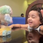 Pearle Maaney Instagram – Babies just need little things to get them all excited… one such thing is a talking toy 😋 Nila’s playtime 🎶 with @shradha_davis