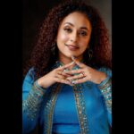 Pearle Maaney Instagram – Eid Mubarak 🥰❤️
.
Click @lightsoncreations @jiksonphotography 
Styled @ashna_aash_ 
Outfit @ladies_planet_ 
MUA @touchbysire