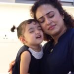 Pearle Maaney Instagram – Oru Emotional Moment with Nila baby 🥹
