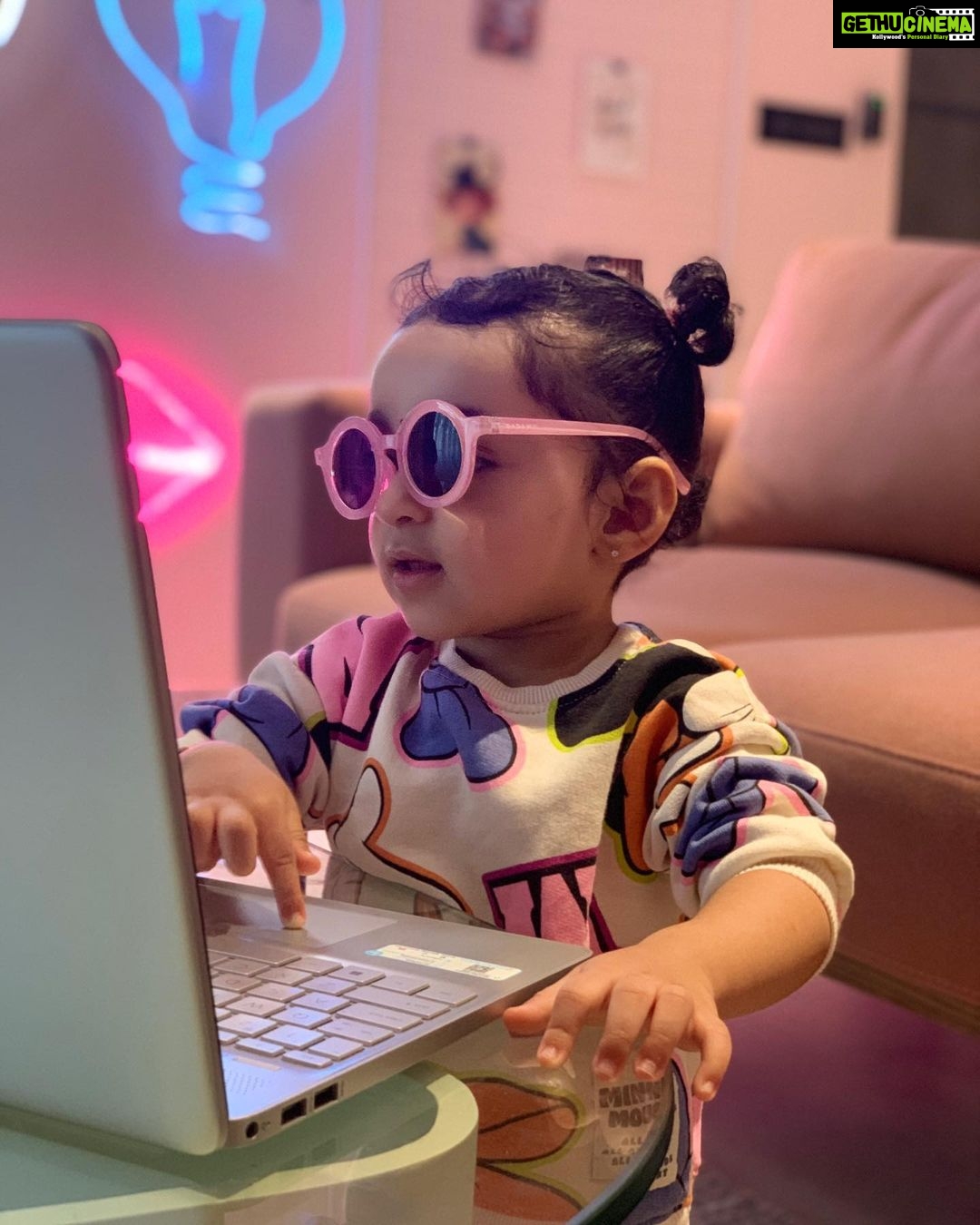 Pearle Maaney Instagram - Nila Busy Editing Our First ever Tech Video on Our Newest Tech Channel. The First Episode will be Out Soon! I need you all to keep yourself comfortably SUBSCRIBED to the Channel. Will be revealing Our Logo Tomorrow For “Pearle Technick” ❤️ Stay Tuned Darlings. Link in Bio. . @nila.pearlish