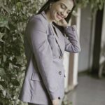 Pooja Banerjee Instagram – Suited up in @shop.dlanxa styled by @styling.your.soul  HMU BY @jhanvimehta_mua_ #PoojaBanerjii #SuitedUp #OfficeWear