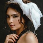 Pooja Banerjee Instagram - If I ‘Crane’ Do it, So Can YOU…. 🦩hair styling by the stunning & beautiful @hairbydrishya 🦩Make-Up by my favourite @sachinmakeupartist1 🦩 crazy styling by @rezachirag 🦩 could do this only cause of @subisamuel #PoojaBanerjii #PoojaBanerjii