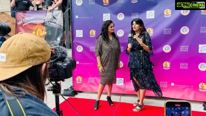 Pooja Kumar Instagram - #fbf @sxsw was amazing to be at and be part of the first South Asian House started by @rohimirzapandya @monikavsamtani @jitinhingorani! Thanks so much for letting me play a small part in showcasing South Asian Talent! #austin #texas #filmmakers #filmmaking #film #cinema #america #indja #tamil #telugu