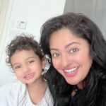 Pooja Kumar Instagram - #happyinternationalwomensday cheers and encouragement to all the women out there who empower and support women to be the best version of themselves. I’m trying to make this little lady powerful and thoughtful and confident! Let’s help all the girls out there as together we can make a long lasting dent. #women #womensupportingwomen #daughter #girls #hindi #tamil #america #india #global