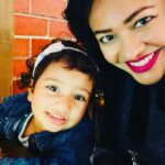 Pooja Kumar Instagram – Mother daughter time and convinced her to wear a headband! Major achievement people! #daughter #america #india #hindi #tamil #telugu #grateful #children #barbecue