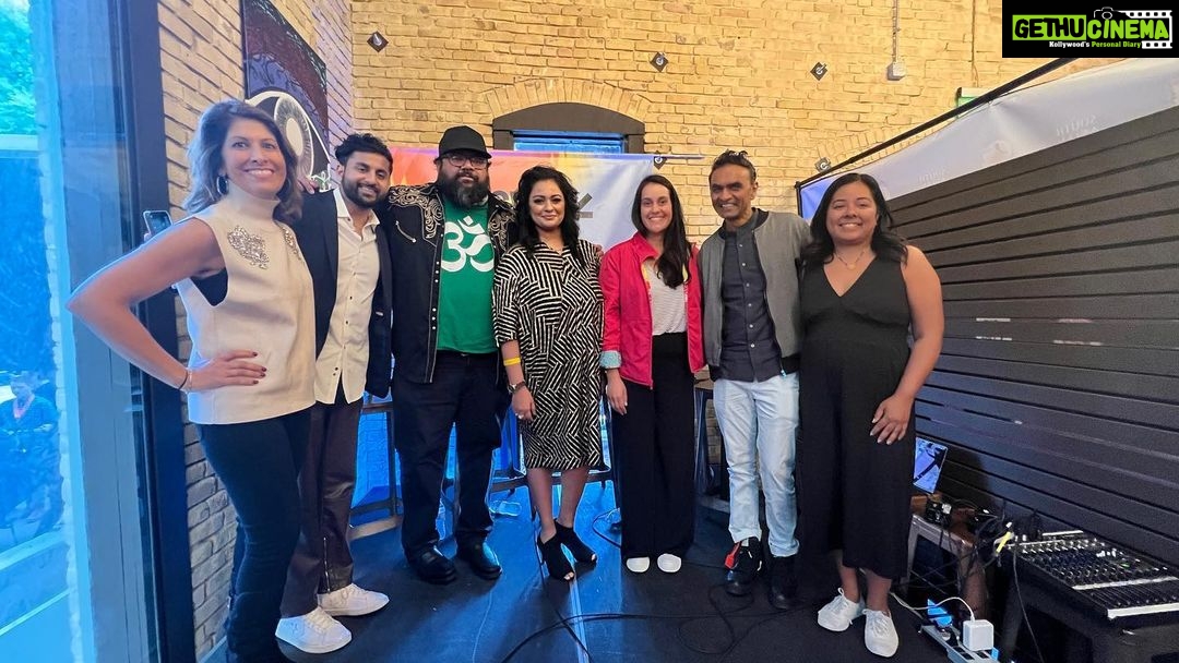 Pooja Kumar Instagram - #fbf @sxsw was amazing to be at and be part of the first South Asian House started by @rohimirzapandya @monikavsamtani @jitinhingorani! Thanks so much for letting me play a small part in showcasing South Asian Talent! #austin #texas #filmmakers #filmmaking #film #cinema #america #indja #tamil #telugu