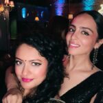 Pooja Kumar Instagram – What a weekend celebrating South Asian excellence, birthdays, and @sxsw ! Honored to be part of this fraternity that keeps on pushing the needle forward! Thanks to @anjula_acharia @agame.pr @sakshisanaya for this spectacular pic! Love you guys! #women #oscars #southasian  Style- @silkthreads_official