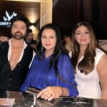 Poonam Dhillon Instagram – Thanks Dearest Alka @therealalkayagnik  for such a lovely evening !! So good to meet So many friends .. specially from Music world .. whom had not met in so long . Ur Warmth, love & Friendship was evident everywhere !!! Ur dear brother @samiry19 looked after all so warmly too!! love ❤️ Love ❤️ & More Love ❤️