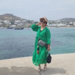 Poonam Dhillon Instagram - Green is the best .. for the planet. For the enviornment.. for a dress 😍❤️😊